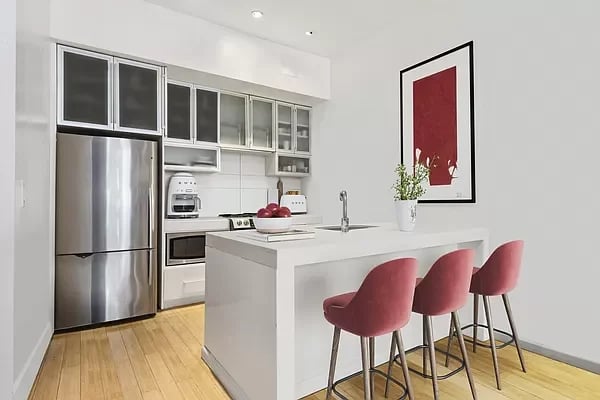 118 Greenpoint Avenue Unit: 1A