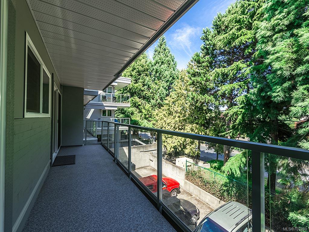 309-2022 Foul Bay Rd