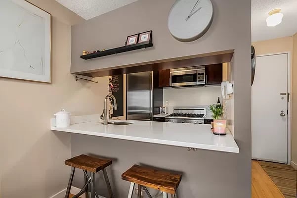 200 Rector Place Unit: 30J