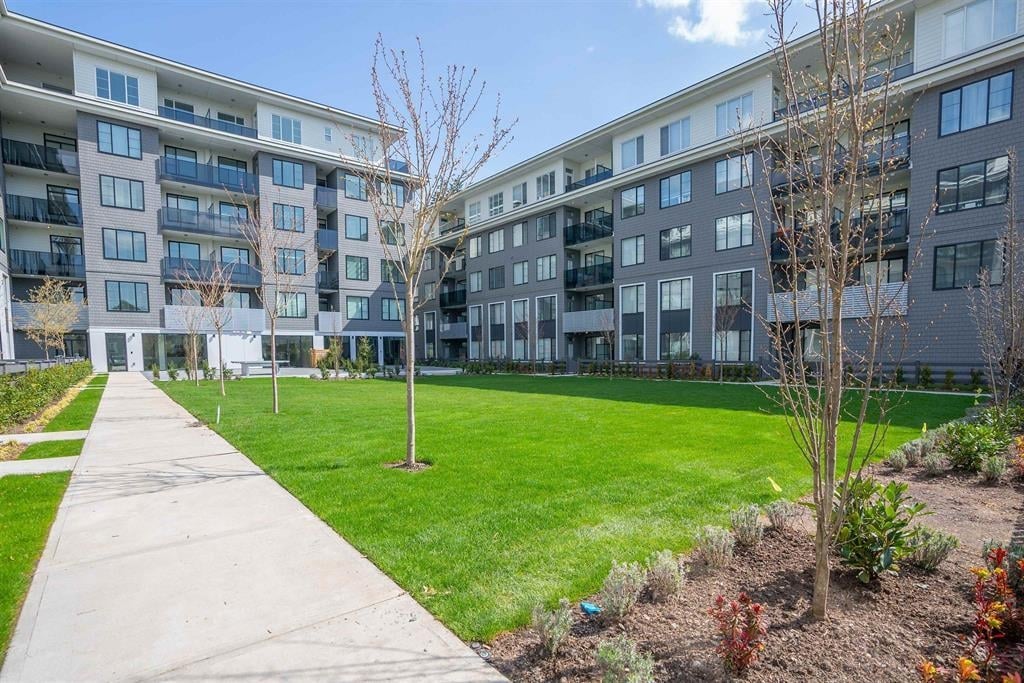 114-15858 Fraser Hwy