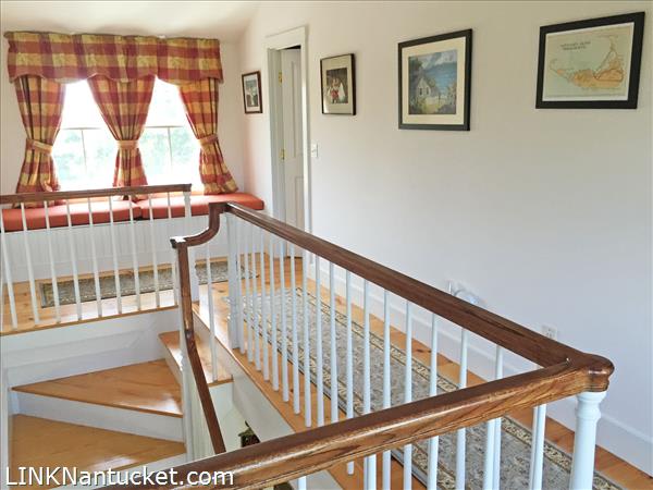 West of Town - 2 Hiawasse Ln