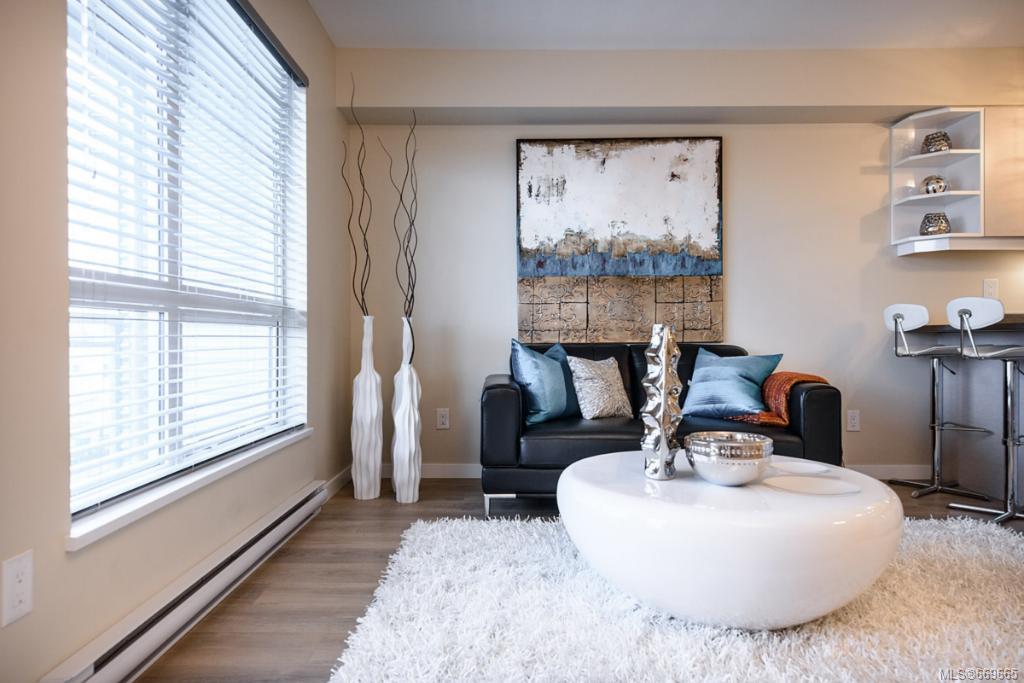 212-787 Tyee Rd