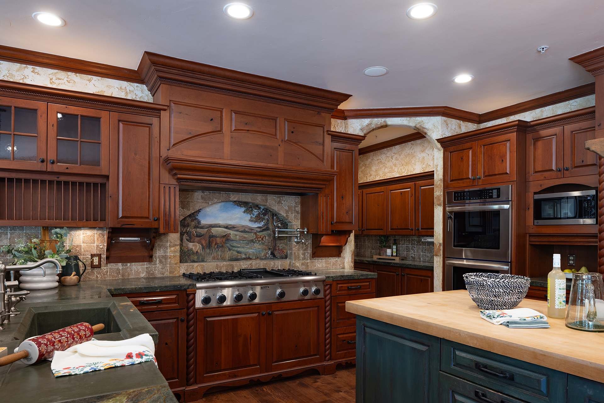 Stunning Equestrian Estate - 6 Sleepy Hollow Dr
