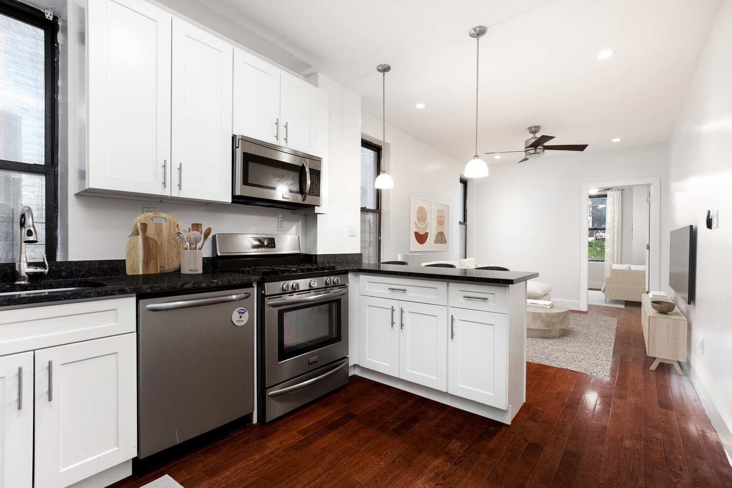 223 Bainbridge Street, Apt 2L