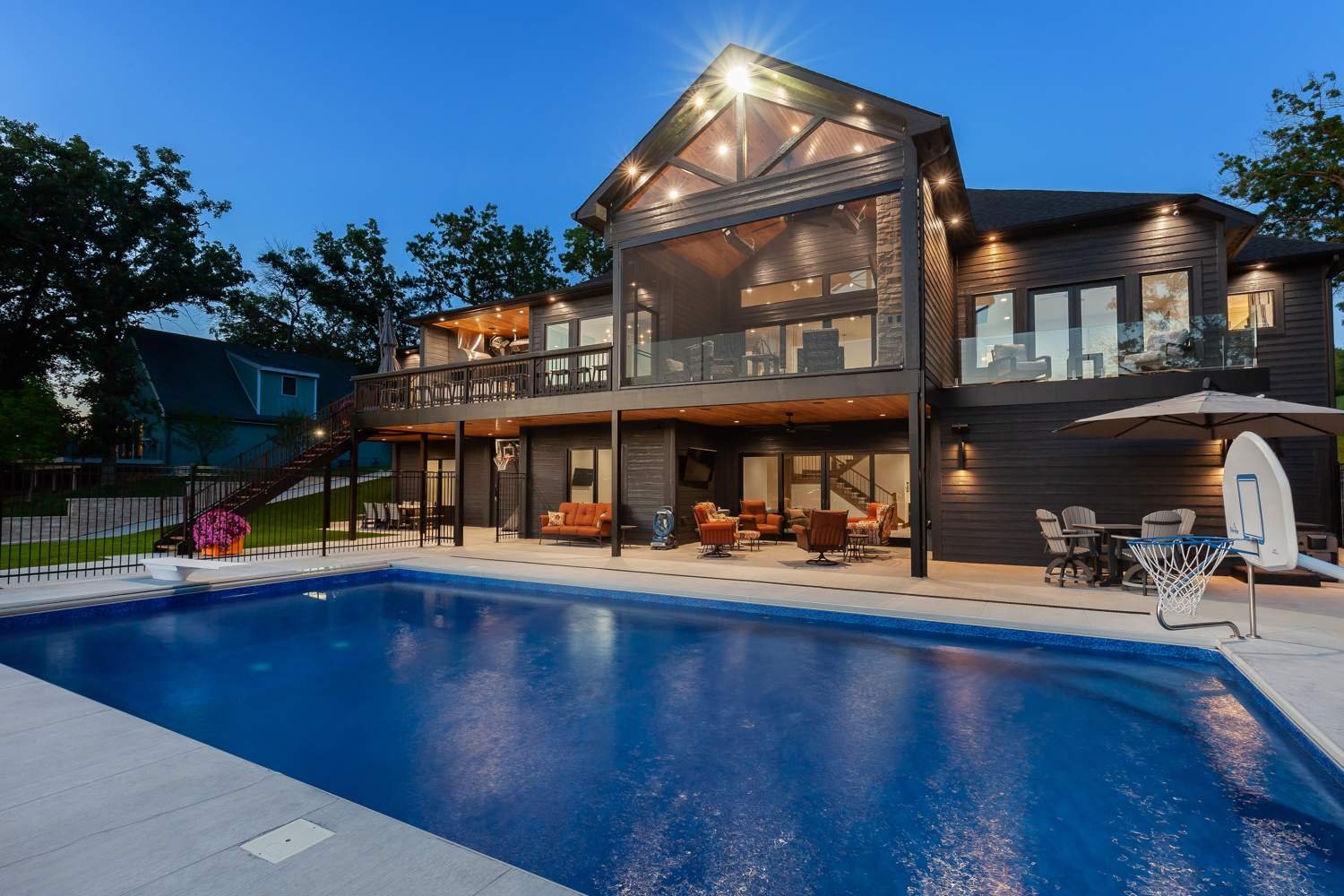 5065 Panorama Drive