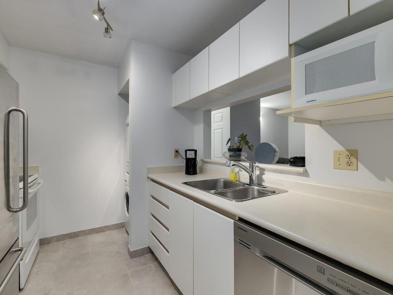 113-4990 Mcgeer Street, Vancouver