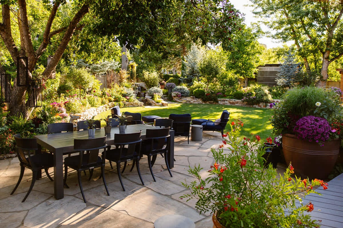 Ask a Nester: How Do You Bring the Inside Out?