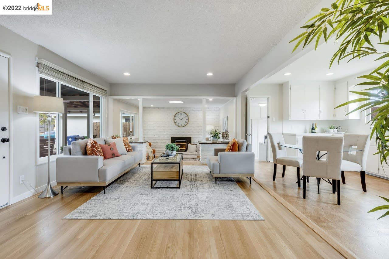 21956 Ada St