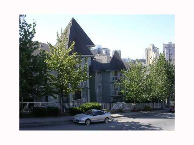 704-1032 Queens Ave