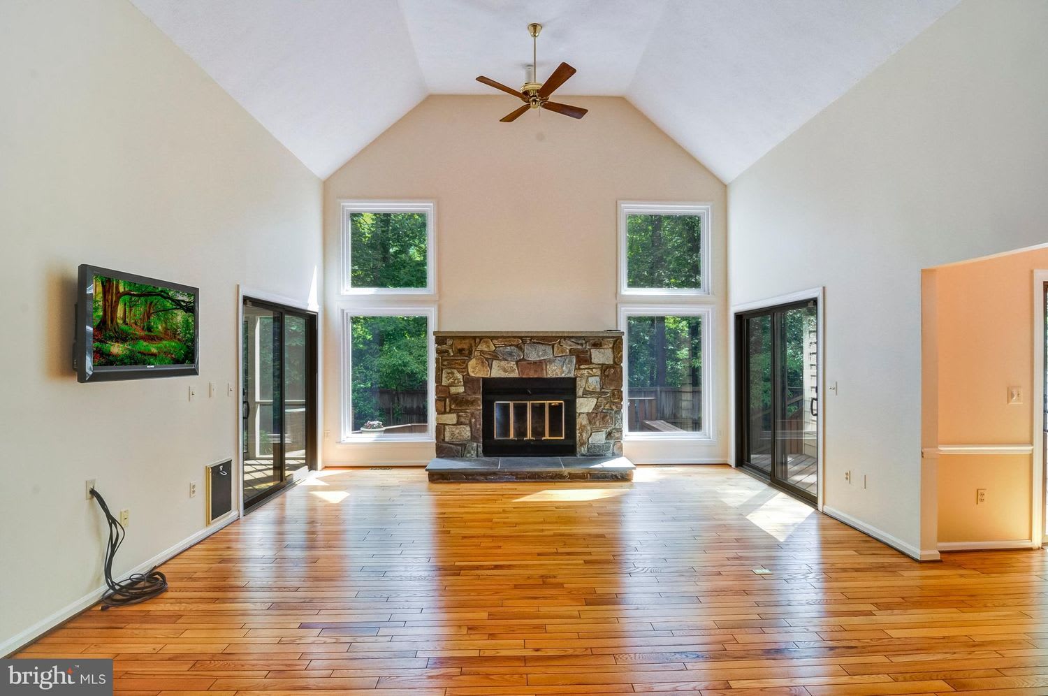 368 Broadview Ln