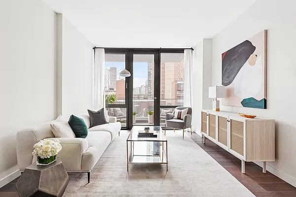 302 East 96th St Unit: 602