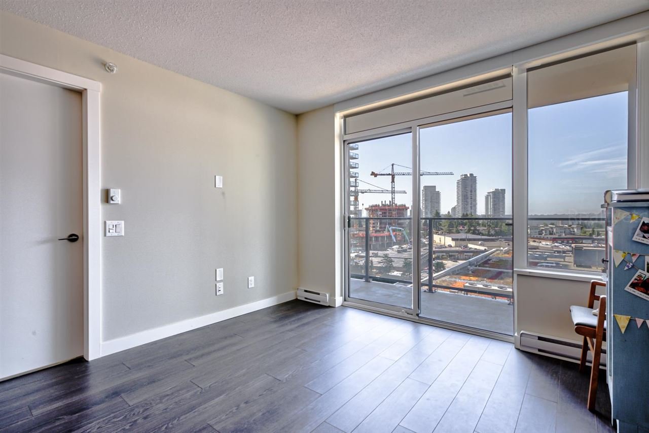 807-602 Como Lake Ave