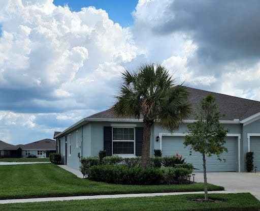 7557 STONEBROOK CIR