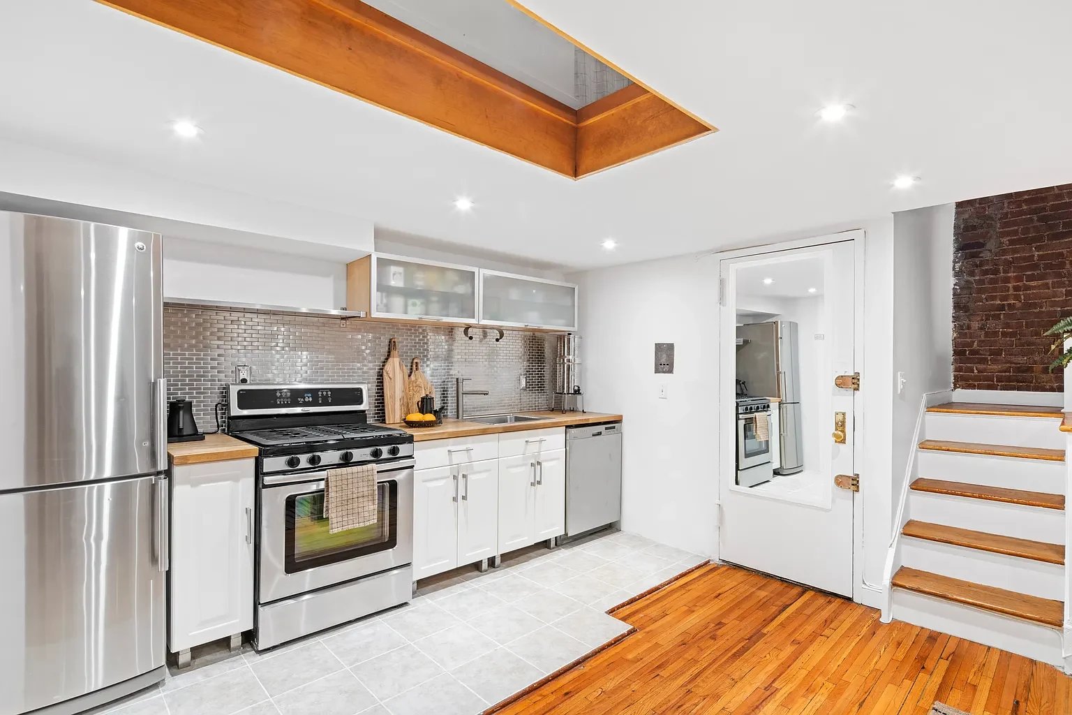 142 W 82nd St, #8