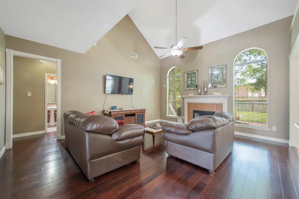 2710 Spring Bend Dr