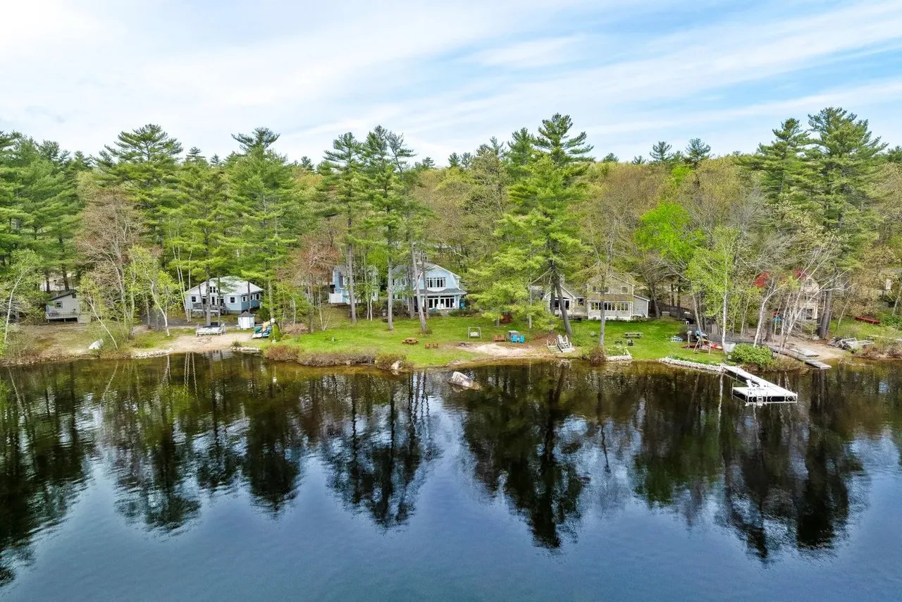Premier Lakeside Rental on Little Sebago Lake