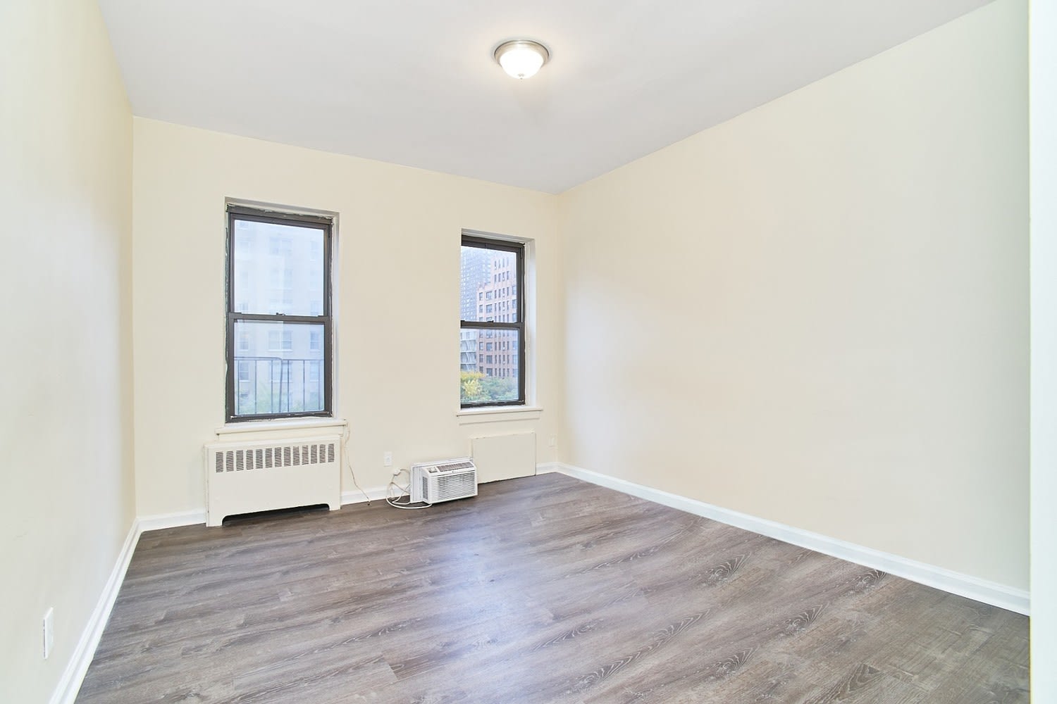 1055 2nd Ave, Unit 4CD