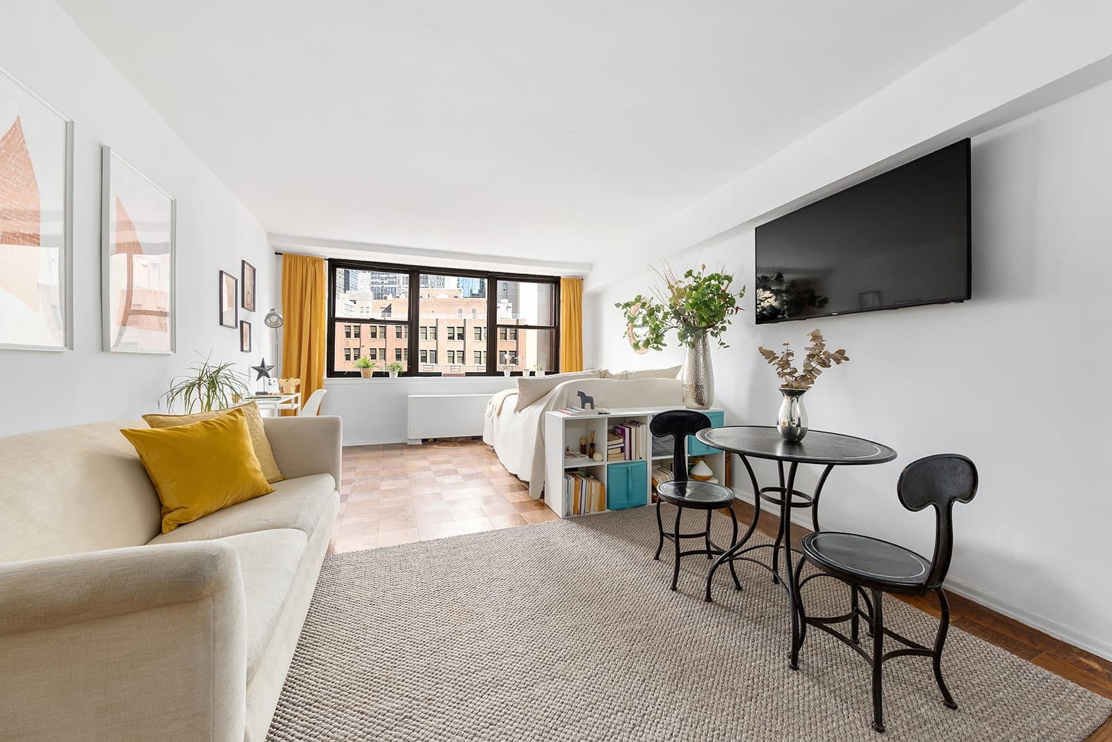 225 E 36TH Street Unit: 15B