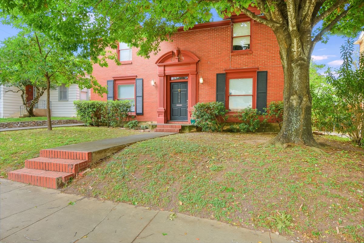 506 W Lynwood Ave