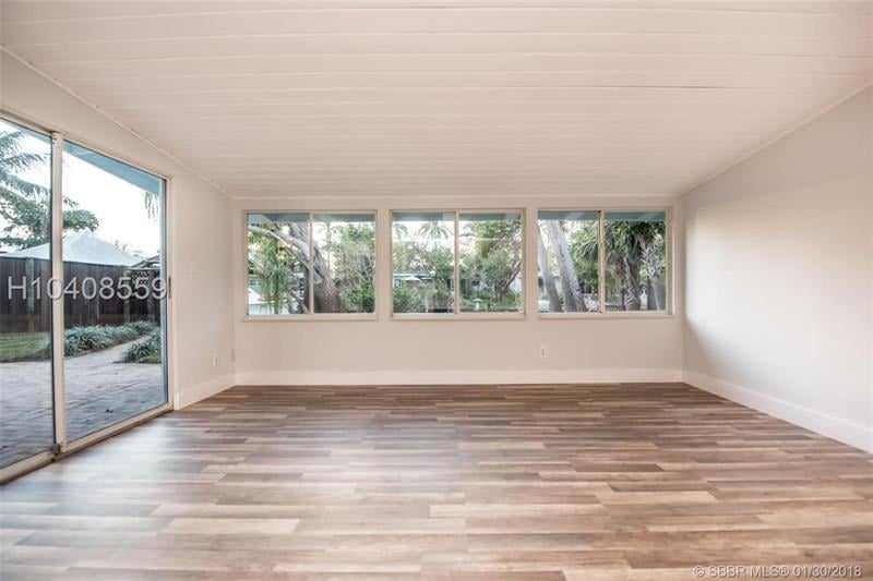 1519 SW 18th Ave