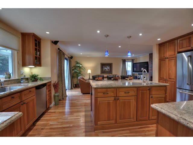 44149 Glendora Dr