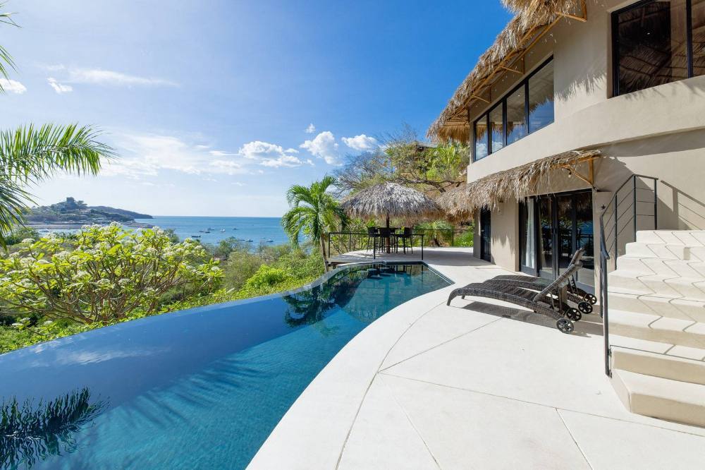 Hilltop Infinity Pool Villa, Flamingo, Guanacaste