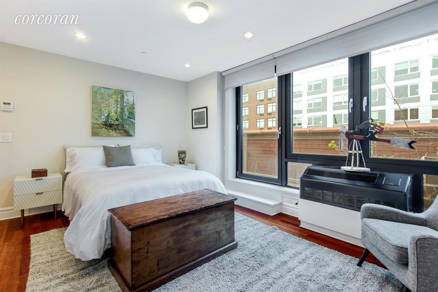 233 Pacific St, #4D