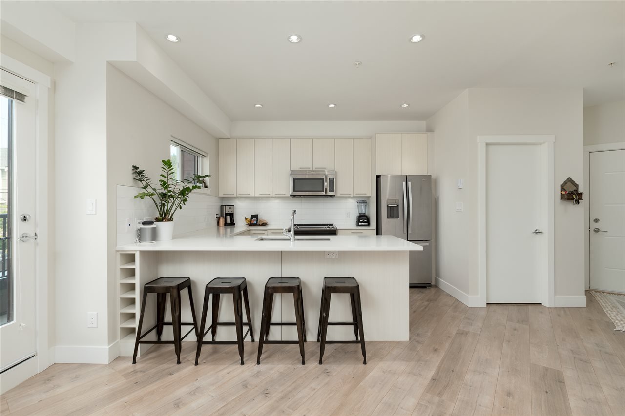 205-7180 Barnet Rd
