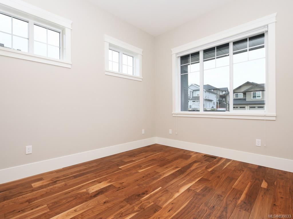 1401 Grand Forest Close