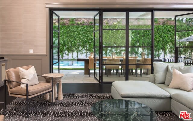 Serene Palazzo