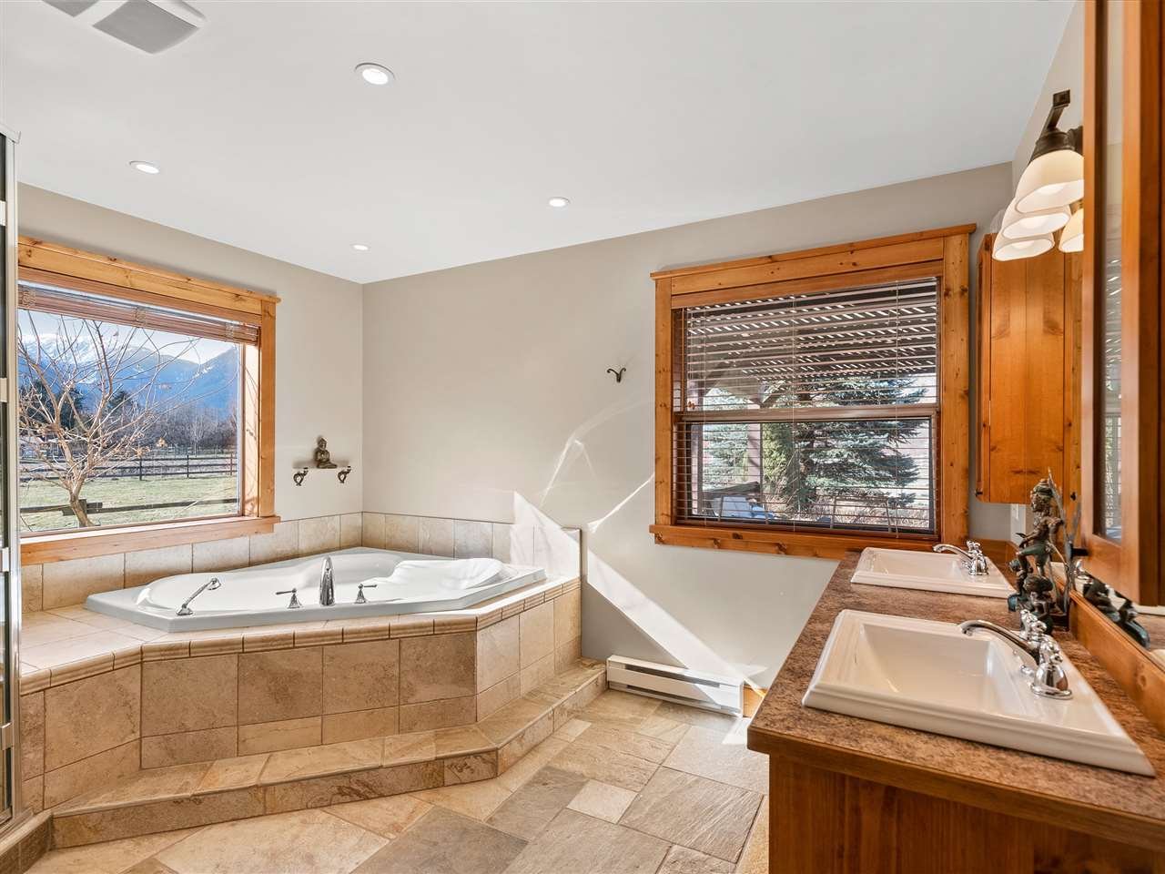 1447 Collins Rd