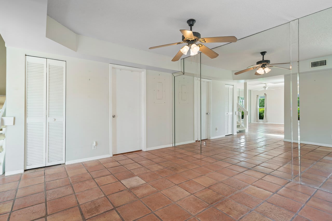 1010 NE 8th Ave #39, Delray Beach FL 33483