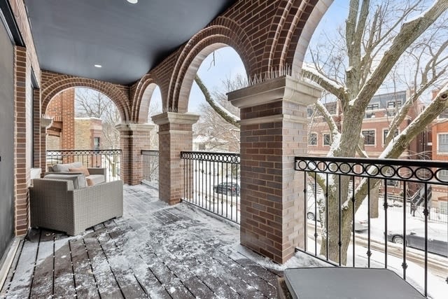 1419 W Byron St #2
