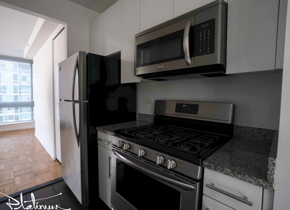 505 West 37th Street, Apt 6J