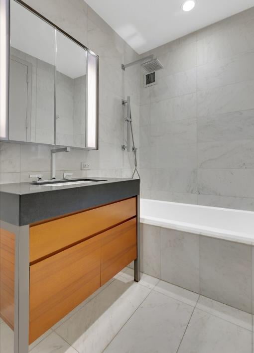 75 Wall Street, Apt 34-L