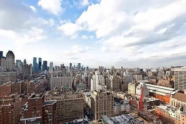 188 East 64th Street Unit: 2506