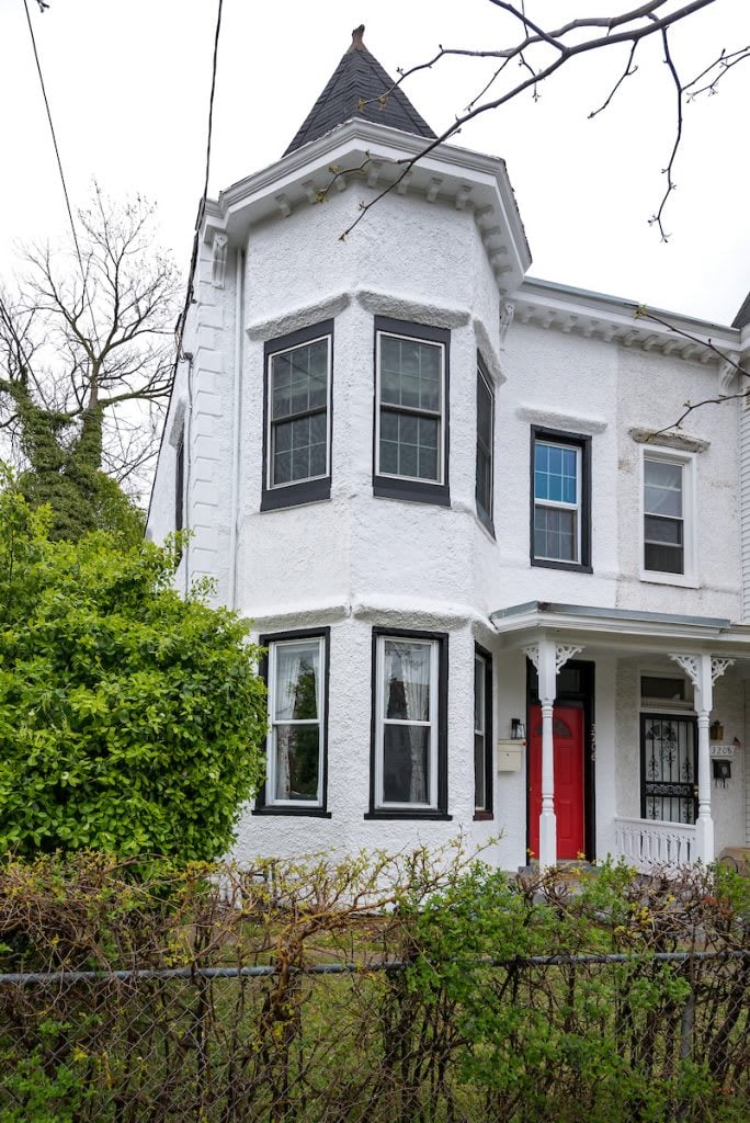 New Listing in Congress Heights!