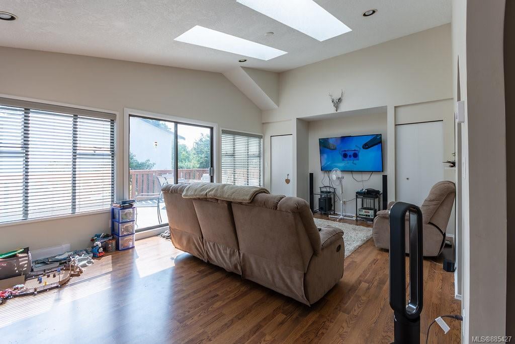 4357 Torquay Dr