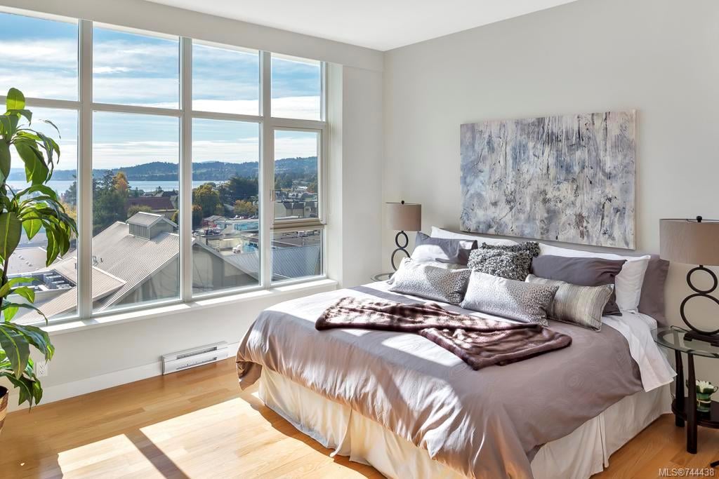 709-9809 Seaport Pl