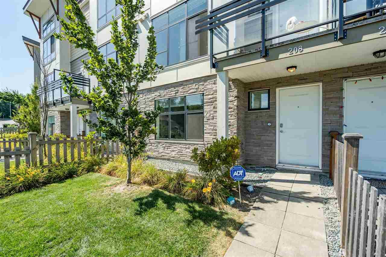 208-9987 E Barnston Dr