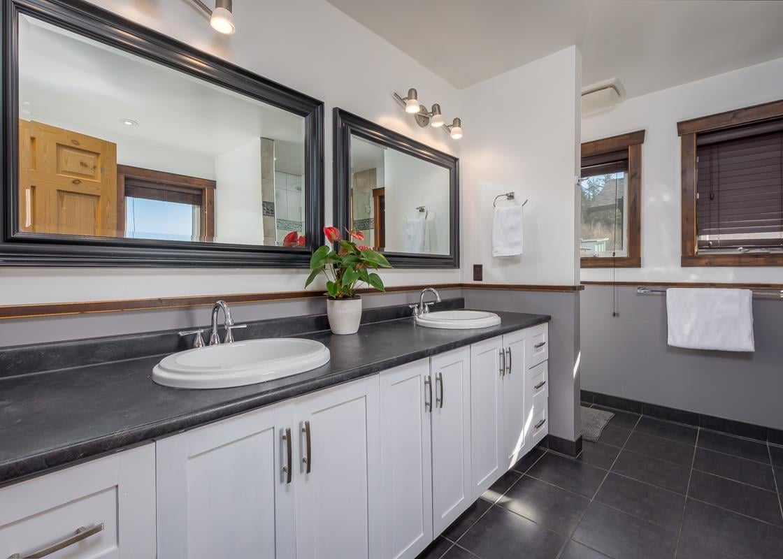 41185 Rockridge Pl