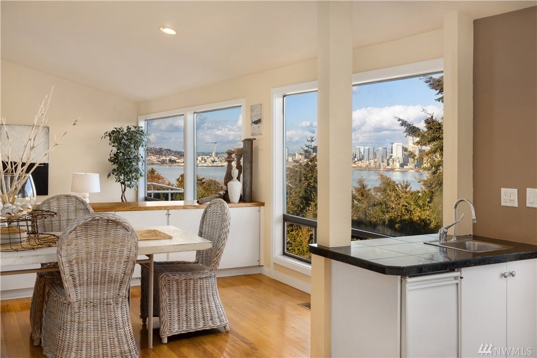 2508 37th Ave SW