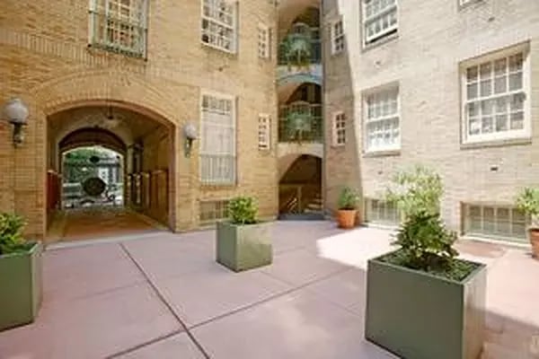 509 East 77th Street Unit: 1BGROUND