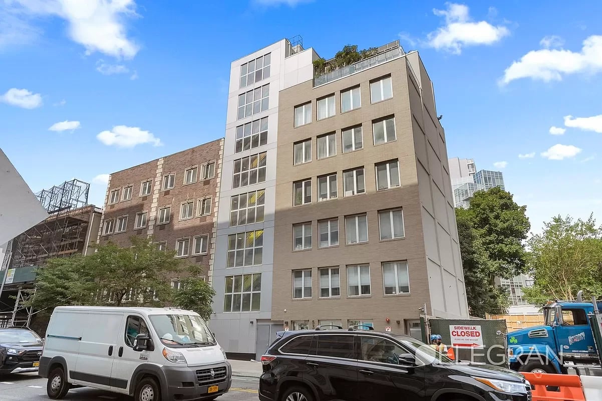 531 Vanderbilt Ave, #4C