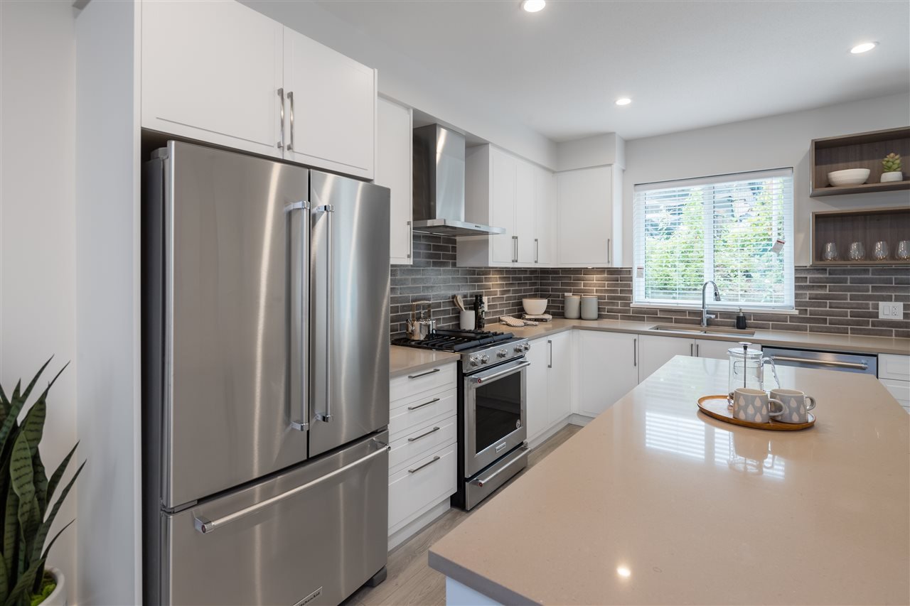 24-70 Seaview Dr