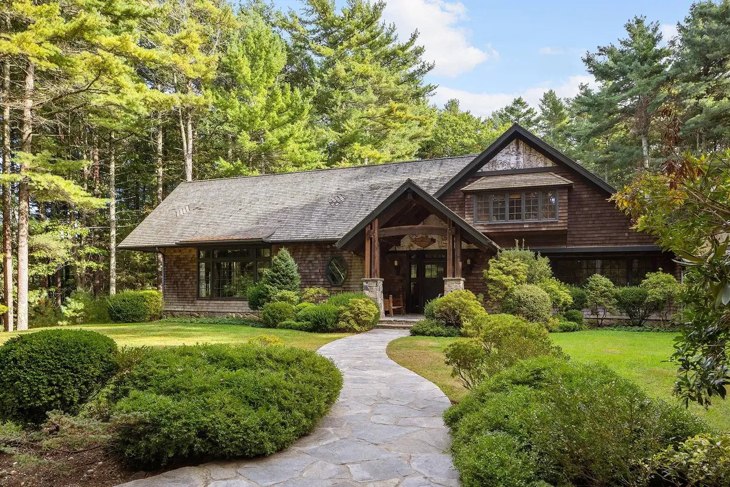 An Arts & Crafts Masterpiece in East Hampton