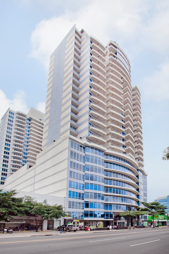 Custom Remodeled Jacuzzi Penthouse, Sabana and Rohrmoser, San Jose