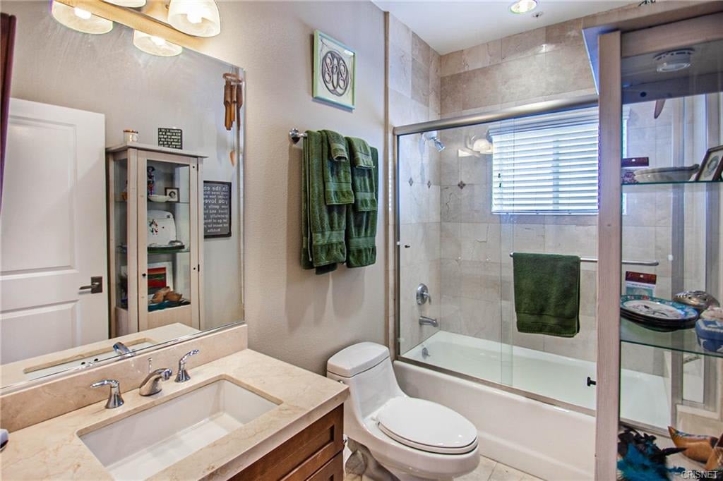 13004 Valleyheart Dr 303 Studio City, CA