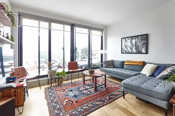 20 Hausman St. Unit: 3