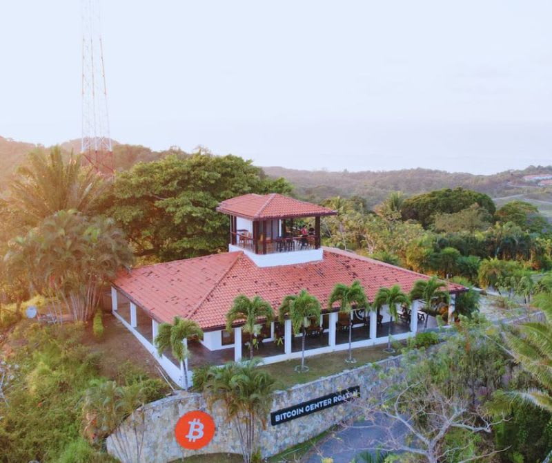 Roatan is Not Just a Beach Paradise, It's a Bitcoin Hotspot!